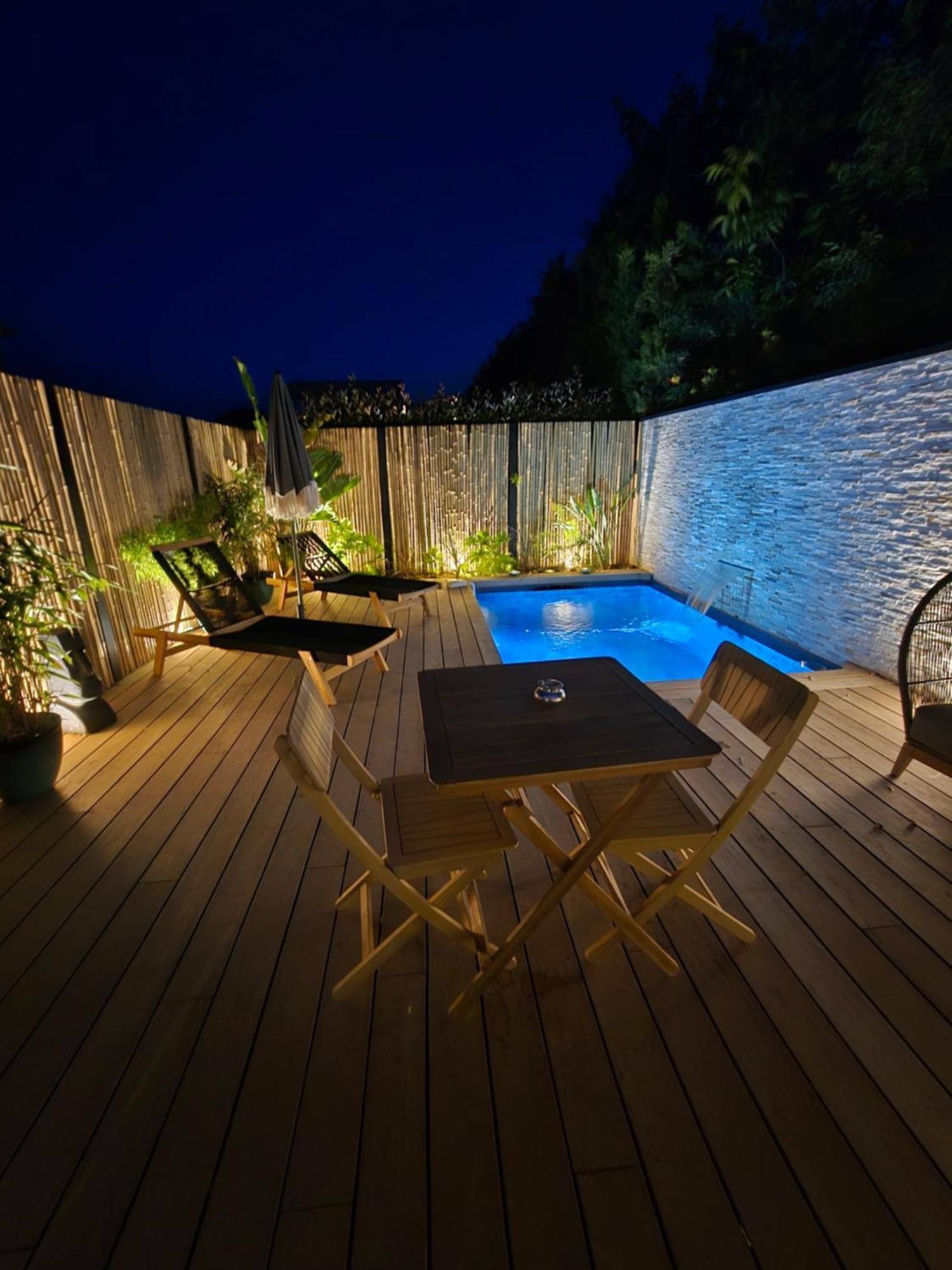 Le Cocoon - Jacuzzi, Sauna Et Piscine Privee Carpentras Exterior photo