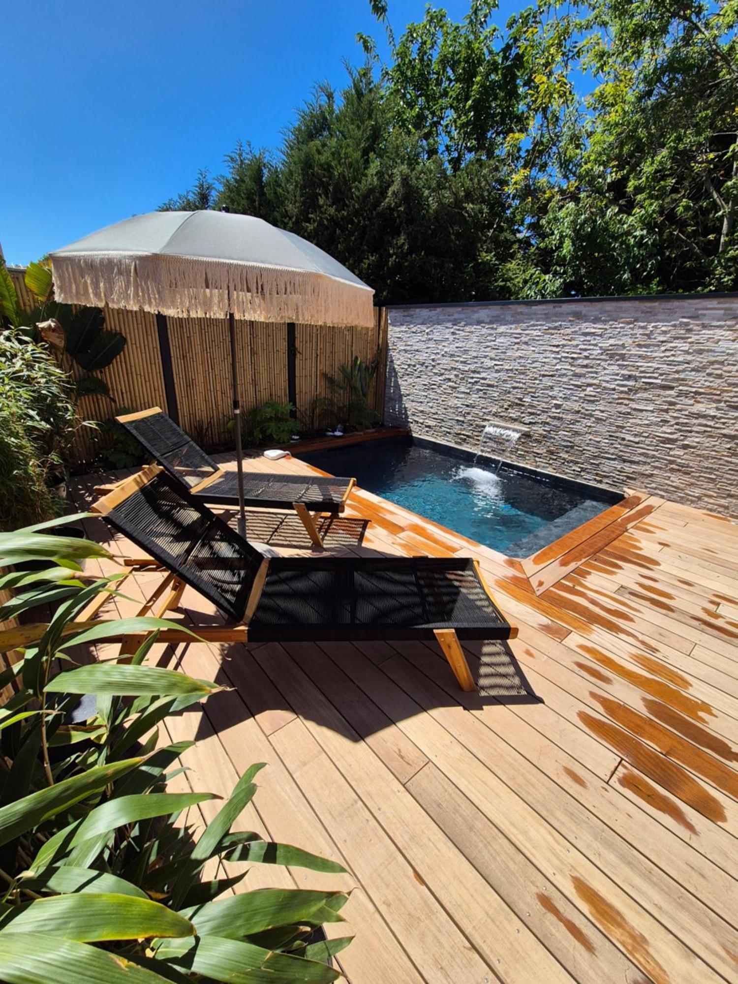 Le Cocoon - Jacuzzi, Sauna Et Piscine Privee Carpentras Exterior photo